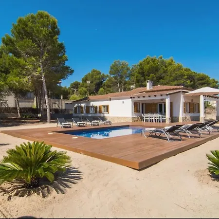 Holiday home Anglesos *